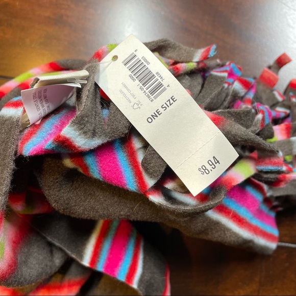 Fleece Scarf - Picture 3 of 3